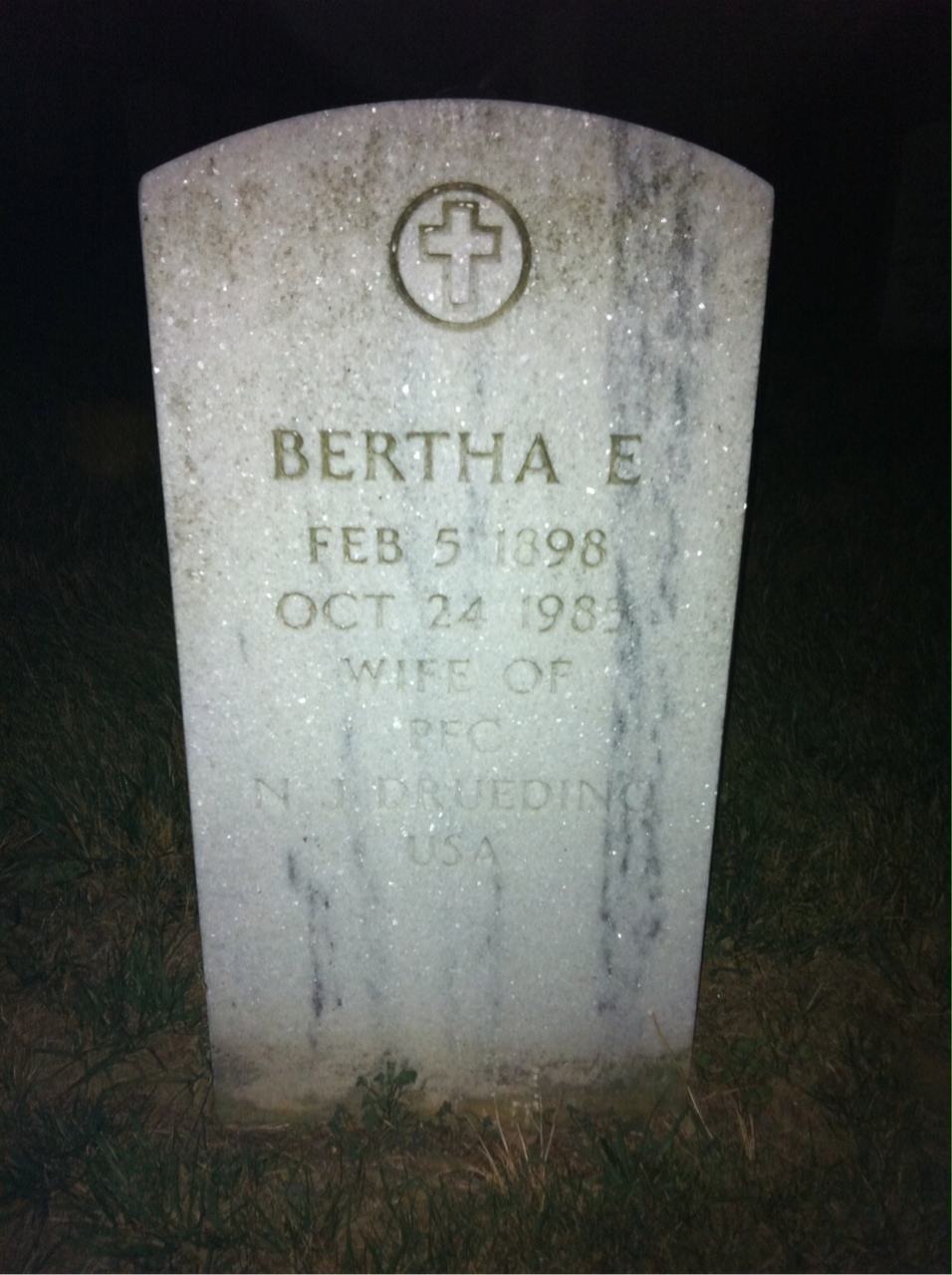 Headstone of Bertha E Drueding