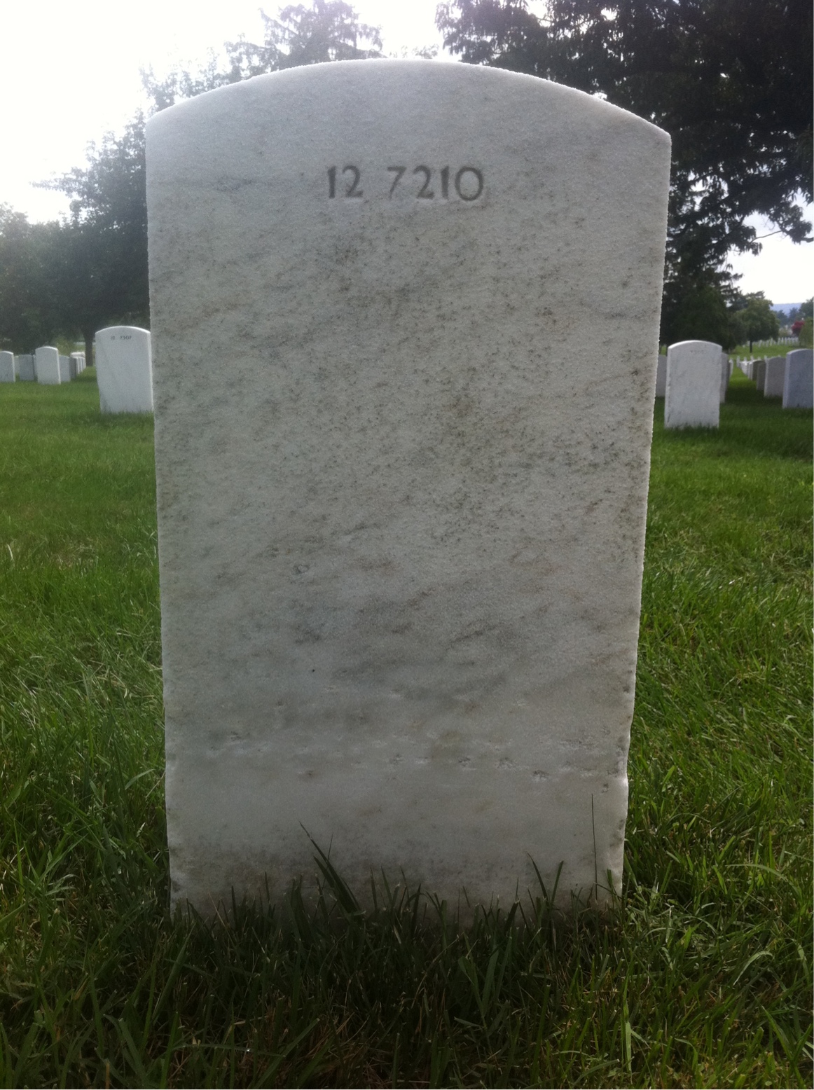 Headstone of George E Logan Jr.