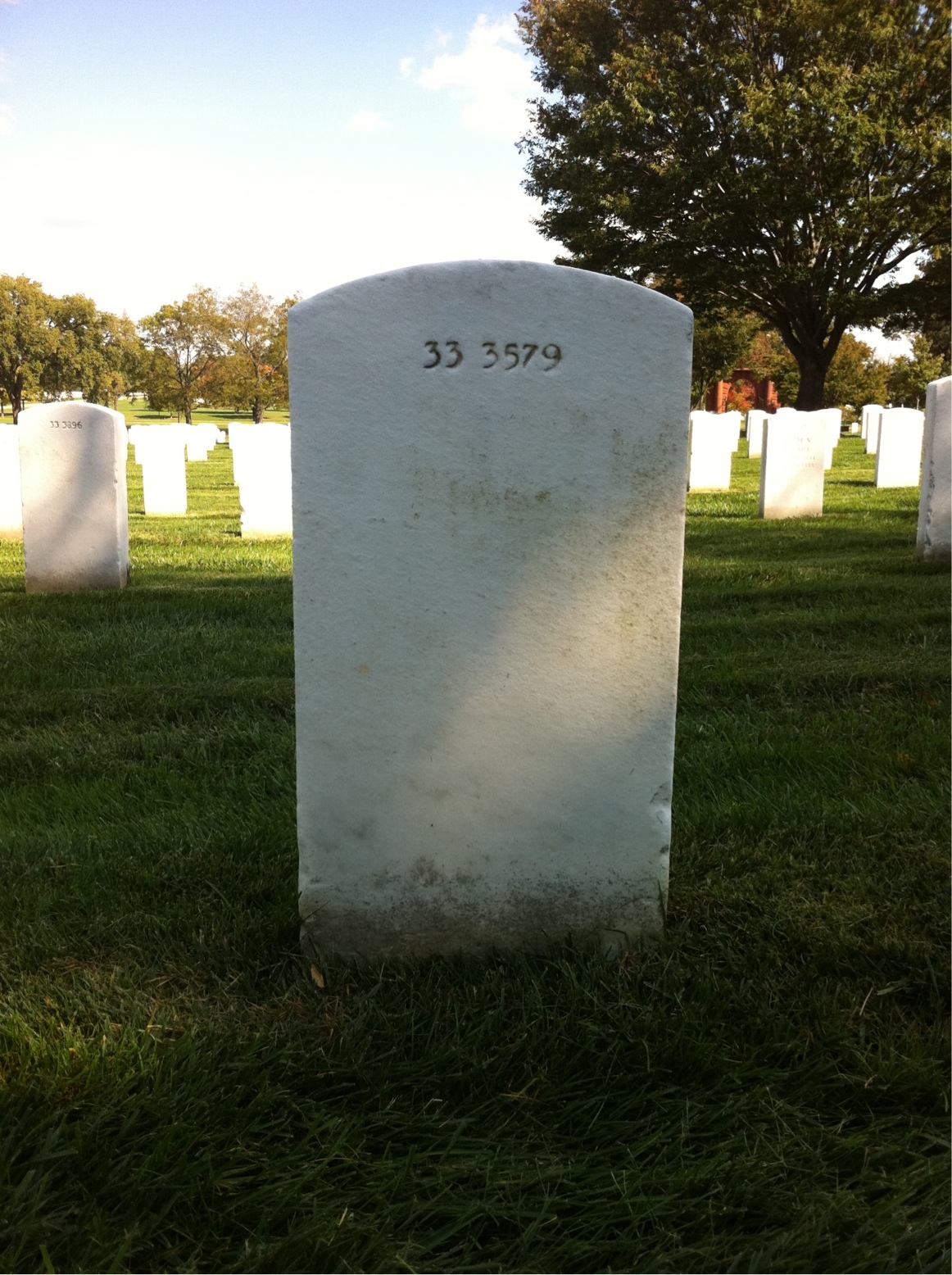 Headstone of Harold B Springer