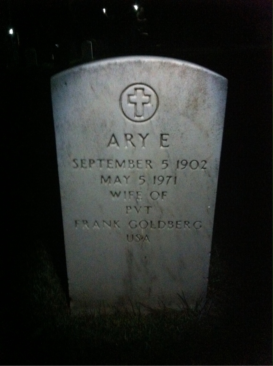 Headstone of Ary E Goldberg