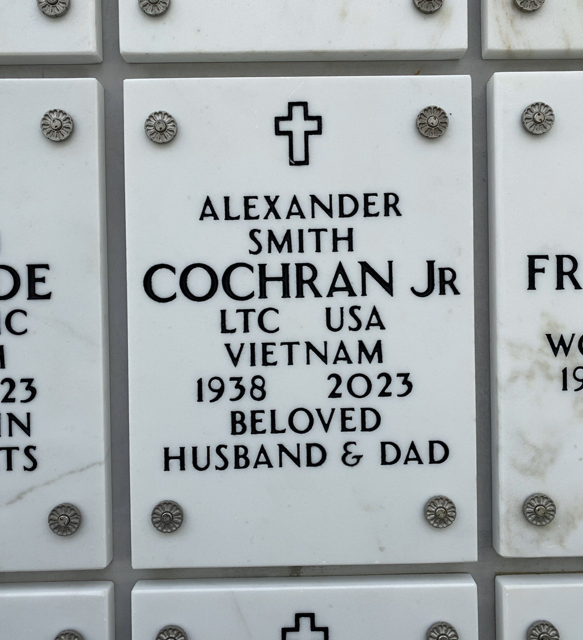 Headstone of Alexander Smith Cochran Jr.