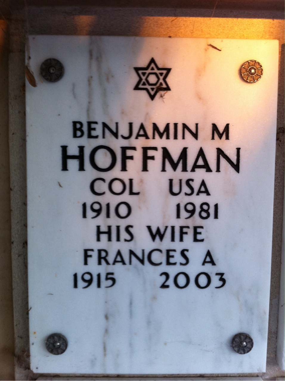 Headstone of Benjamin M Hoffman