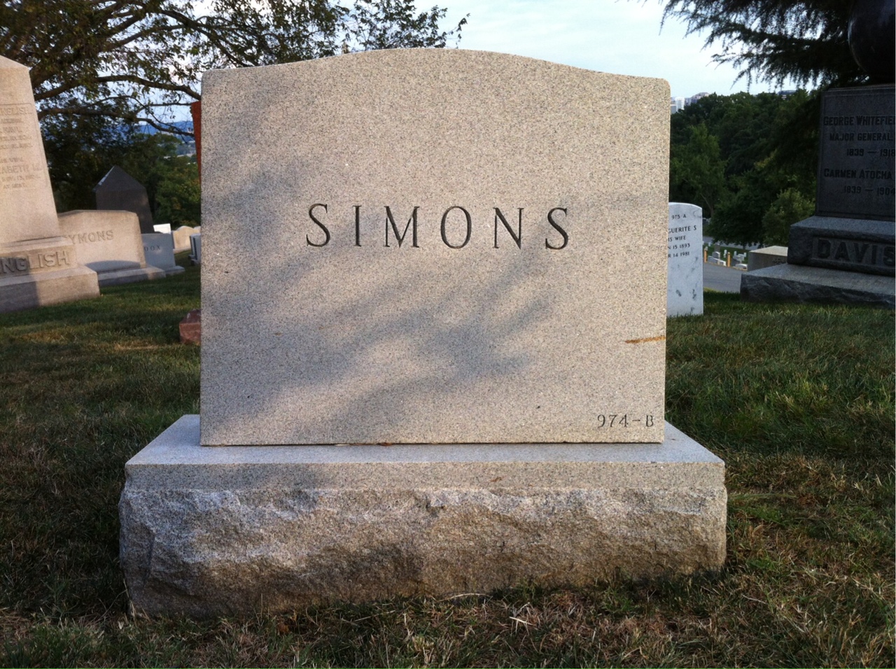 Headstone of Ainsley Cudie Simons