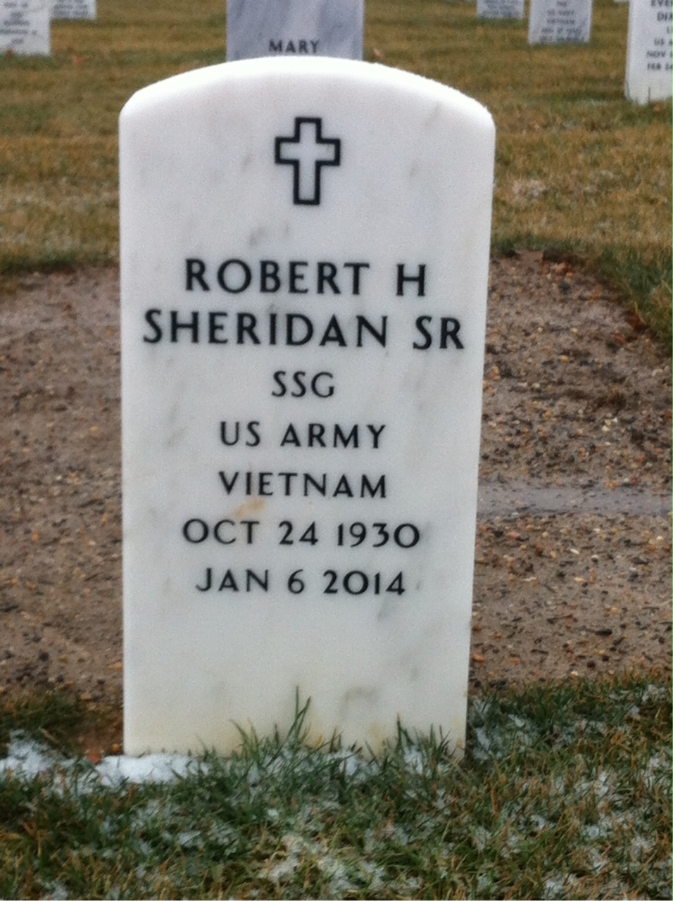 Headstone of Robert H Sheridan Sr.