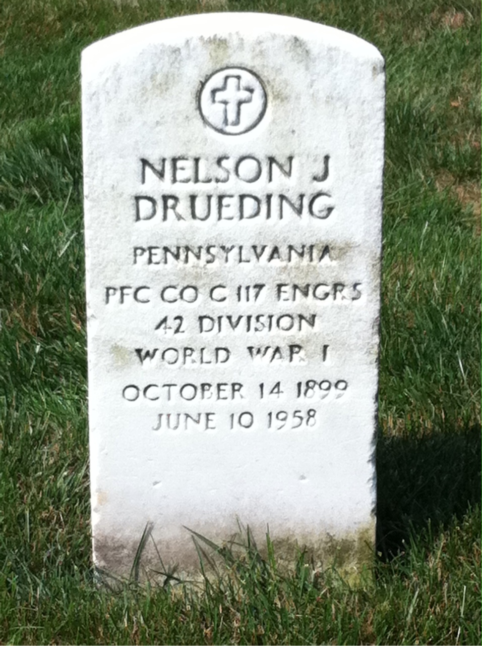 Headstone of Nelson J Drueding
