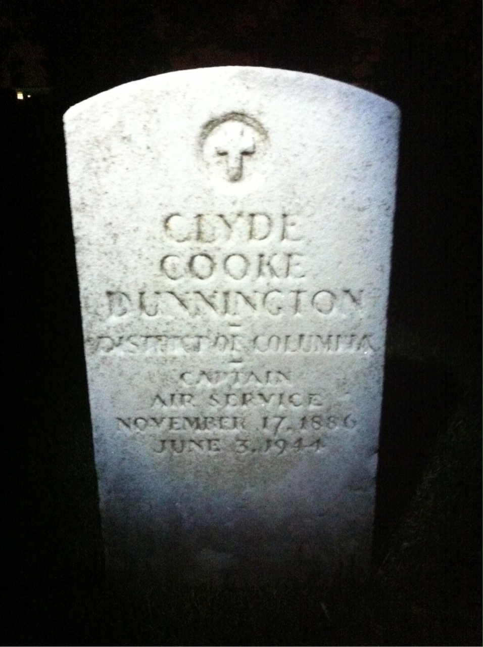 Headstone of Clyde C Dunnington