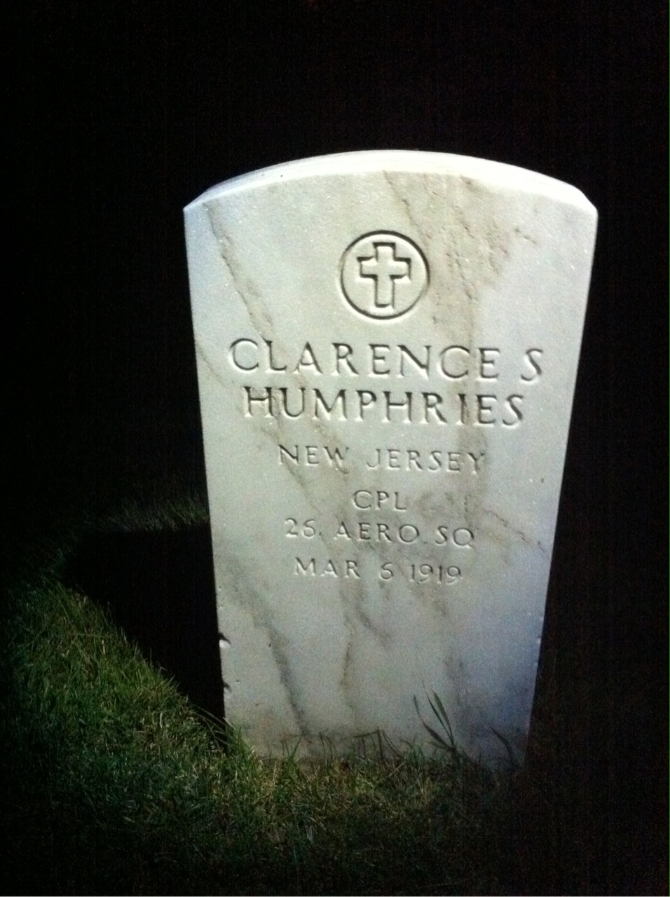 Headstone of Clarence Humphries