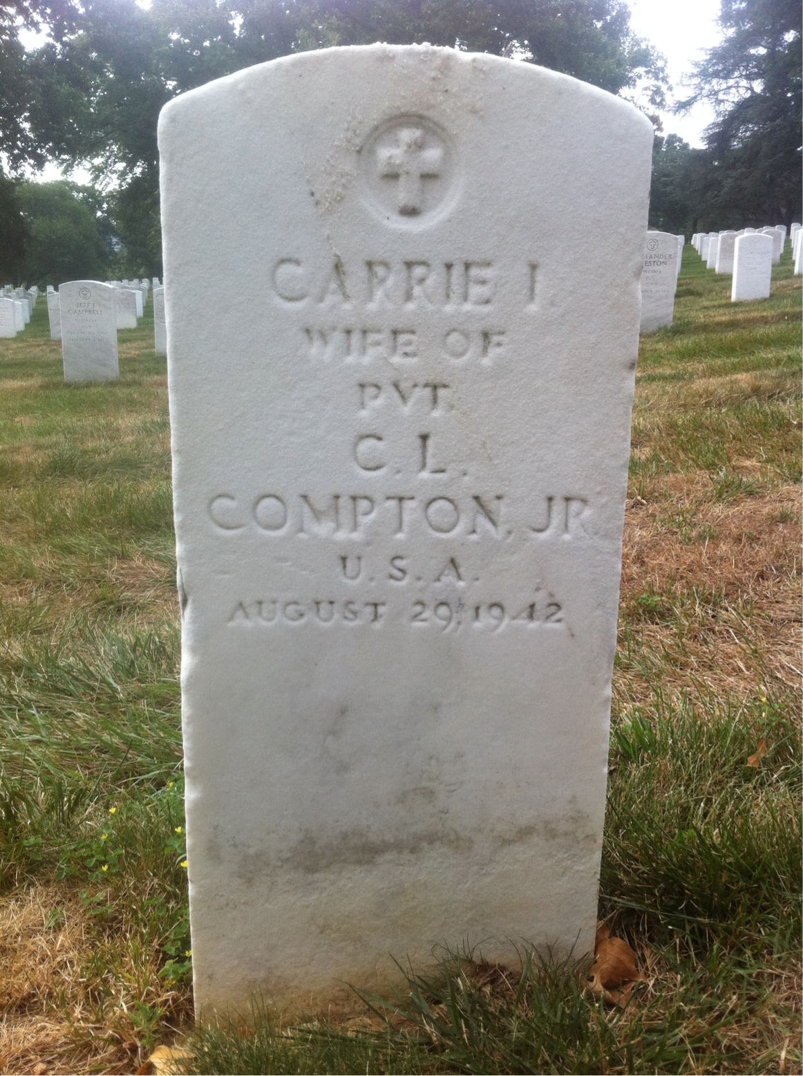Headstone of Carrie Compton